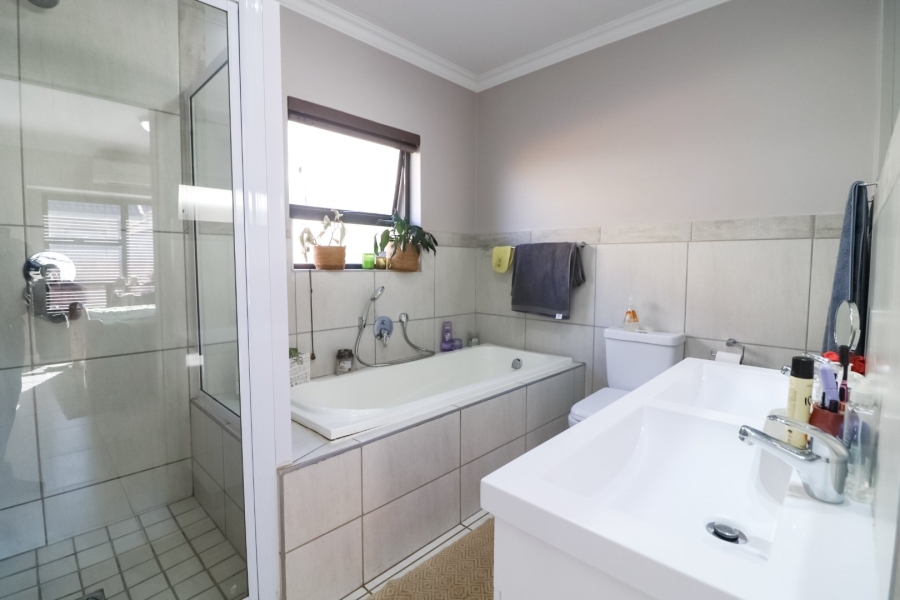 2 Bedroom Property for Sale in Groenvlei Sh Free State